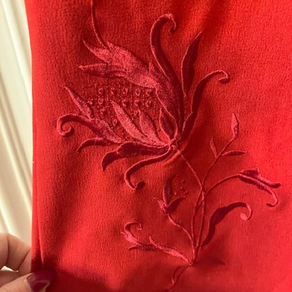 WILDLIFE NEW YORK - Size 12 - Red Flared Pants w/ Floral Embroidered Pattern - Picture 2 of 11